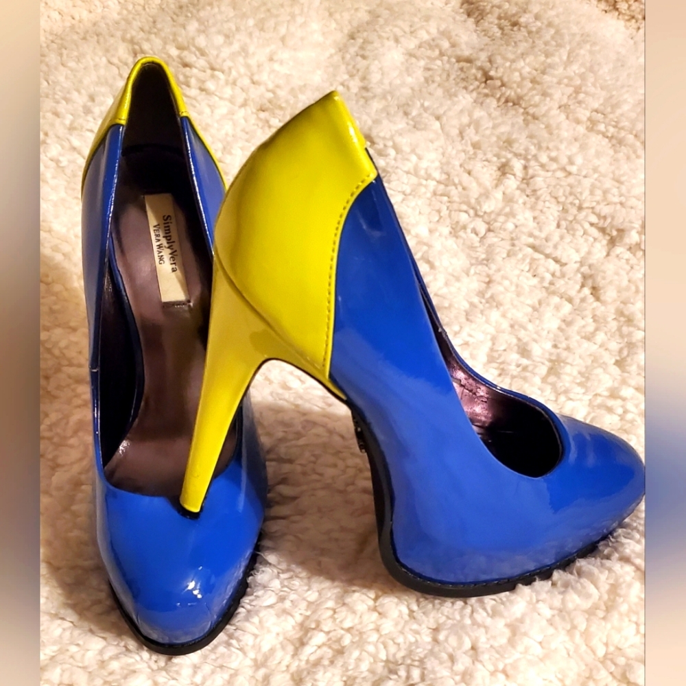 Vera Wang Shoes